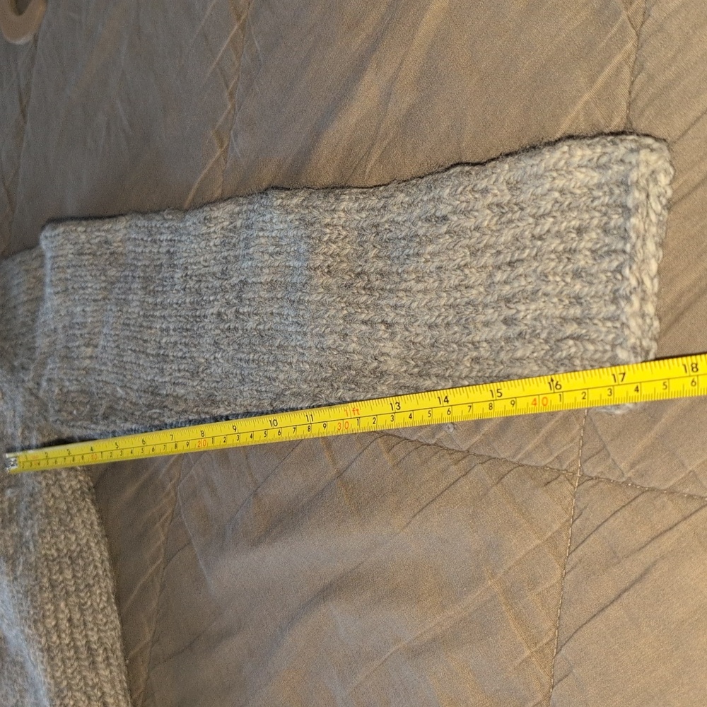 DKNY sweater - Picture 9 of 13